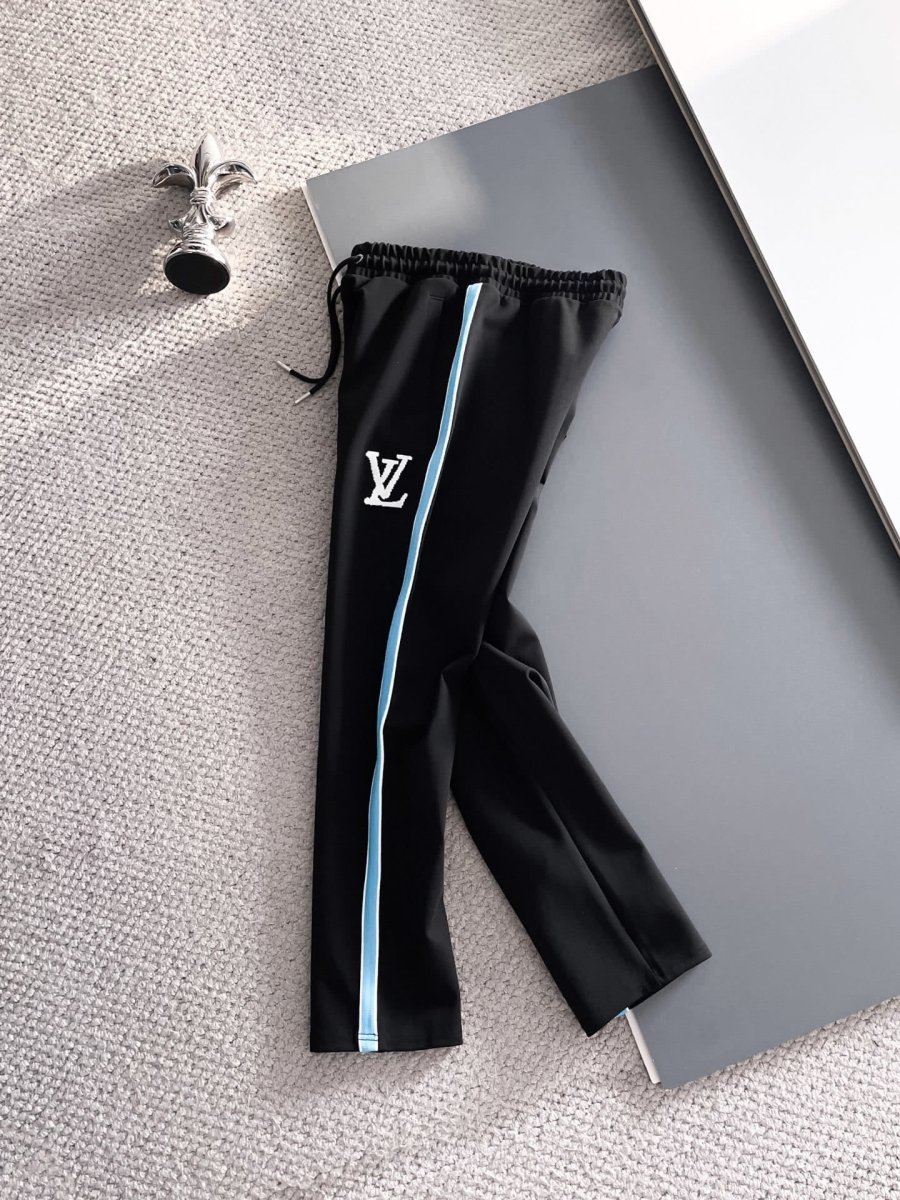Louis Vuitton LV Men's Graphic Stripe Tracksuit - Black & Light Blue Monogram Knit Set - Image 8