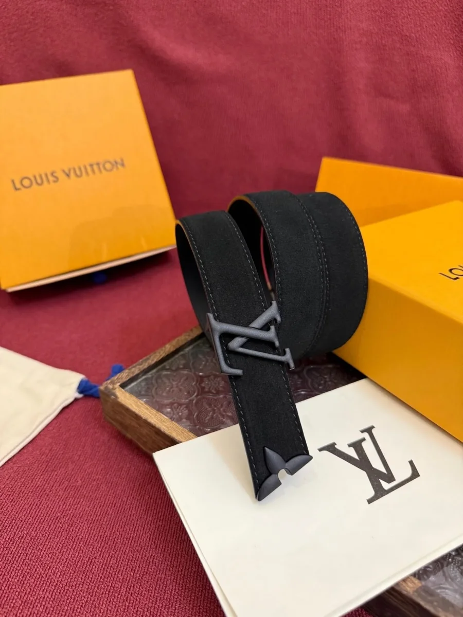 Louis Vuitton LV Pretty 30mm Black Suede Belt - Matte Black Buckle - Image 2